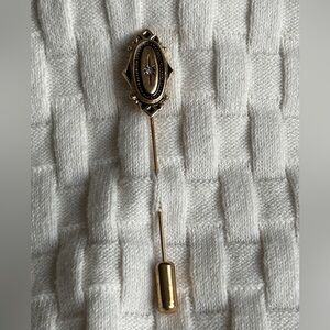 Avon Gold-Tone Star Accent Stick Pin (4)